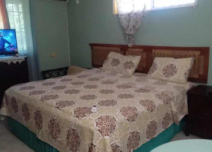 Tambell Haven Guest Villa *
